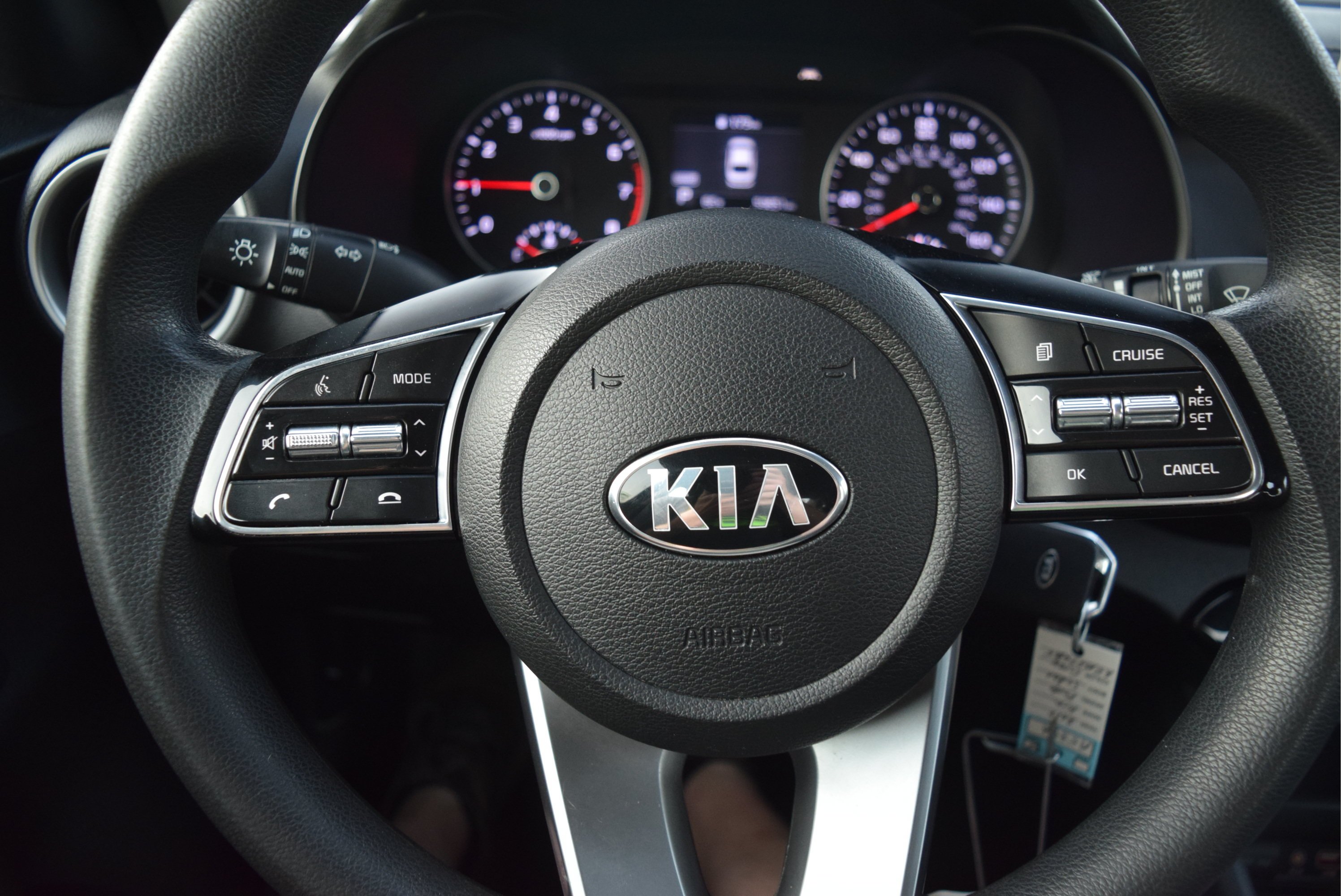 Used 2019 Kia Forte LXS FWD image 9
