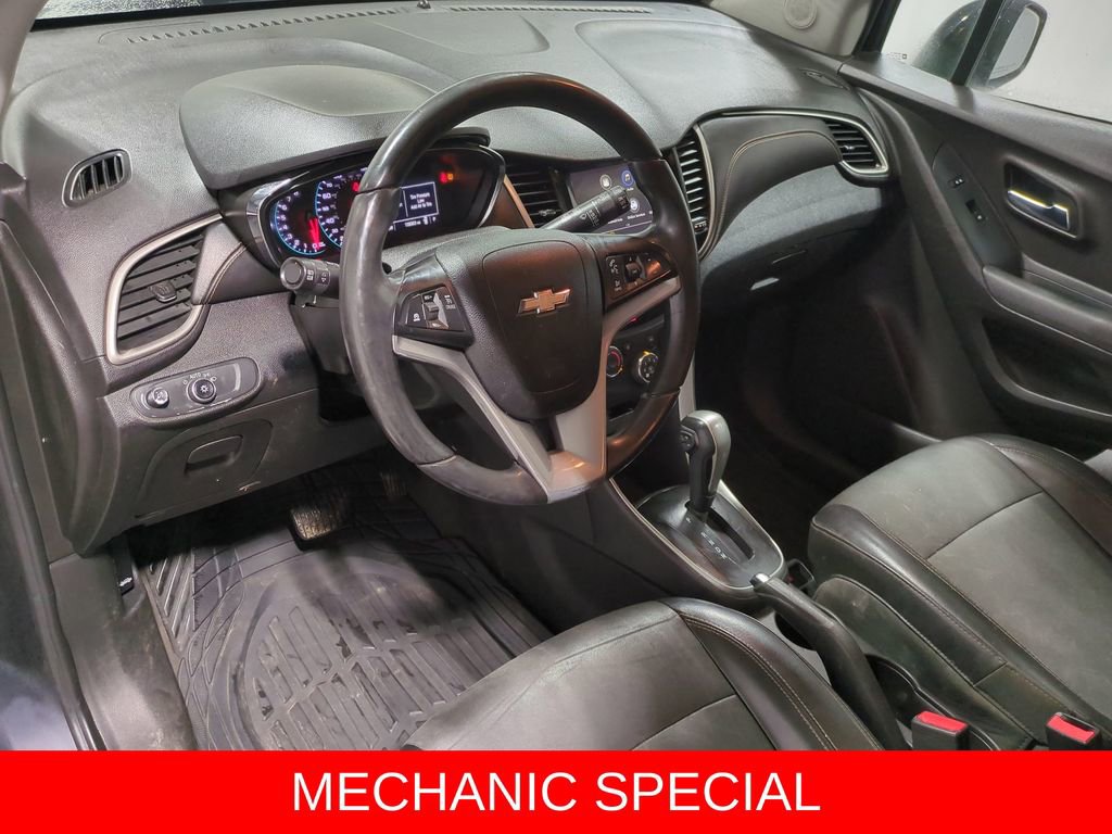 Used 2018 Chevrolet Trax LT w/ LT Convenience Package image 10