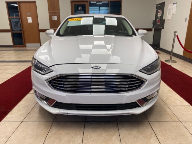 Used 2017 Ford Fusion Energi SE FWD image 2