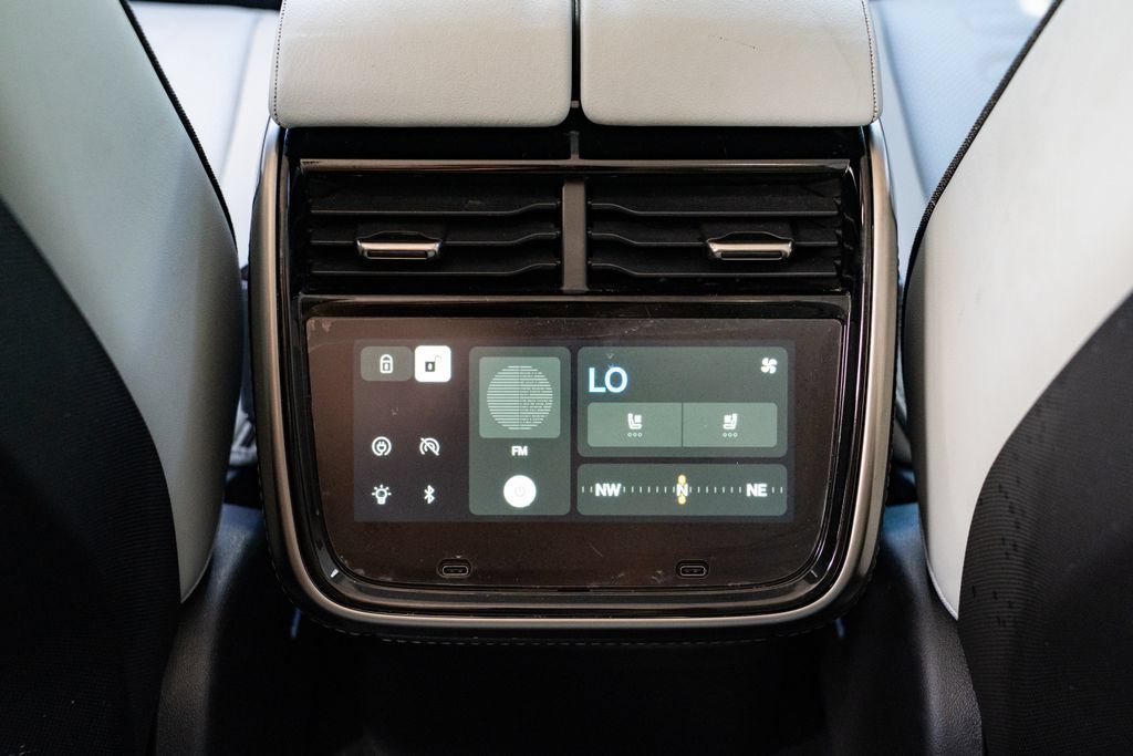 Used 2024 Rivian R1S Adventure AWD/4WD image 9