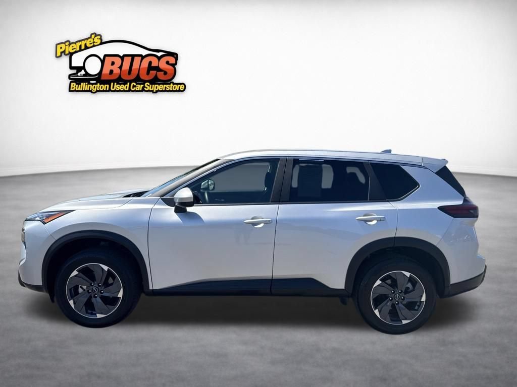 Used 2025 Nissan Rogue SV FWD image 2