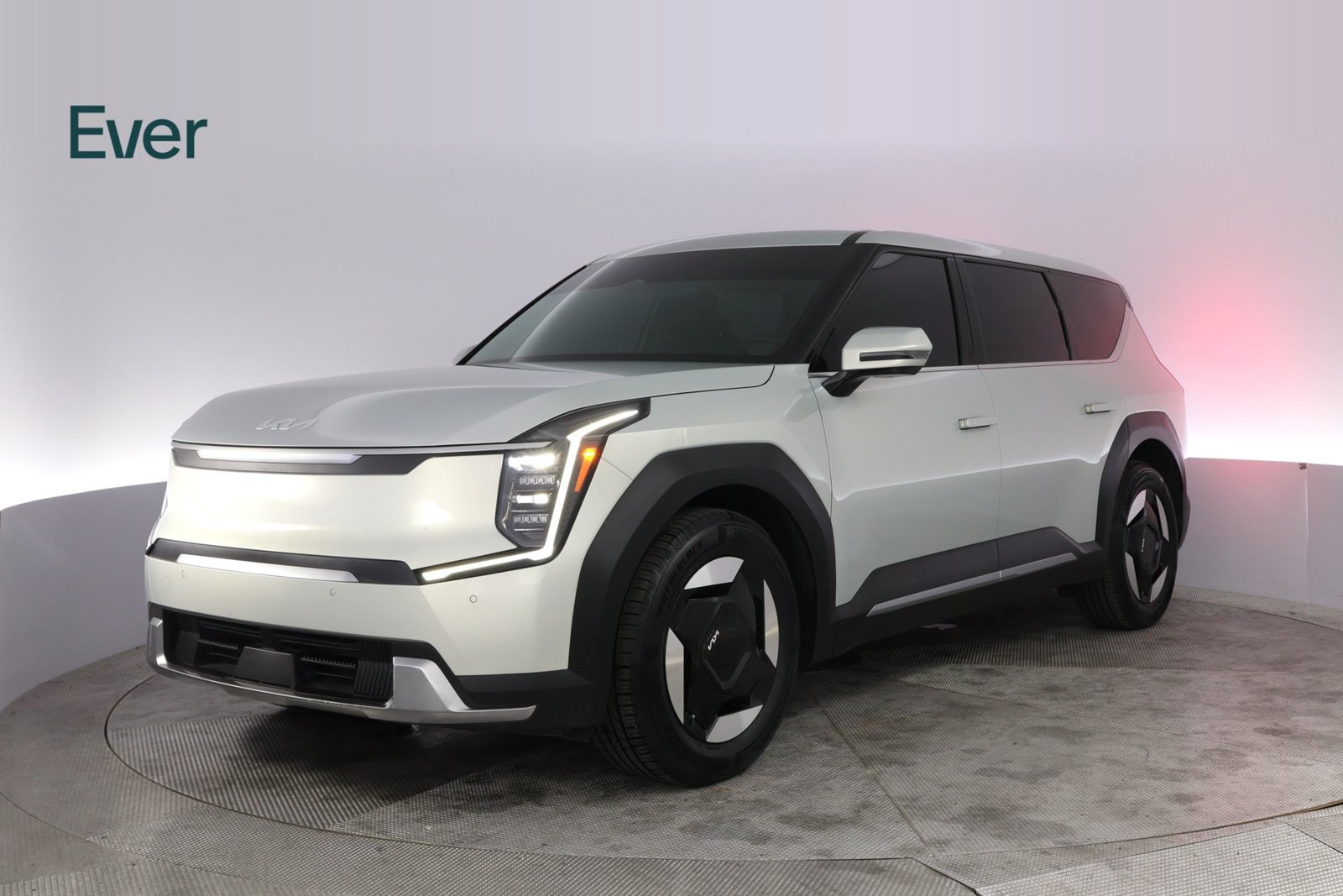 Used 2024 Kia EV9 Light Long Range RWD image 2