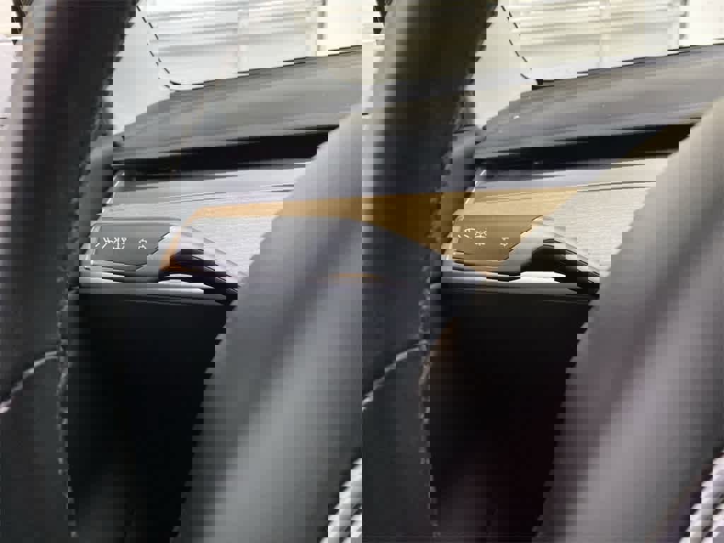 Used 2018 Tesla Model 3 Long Range image 22