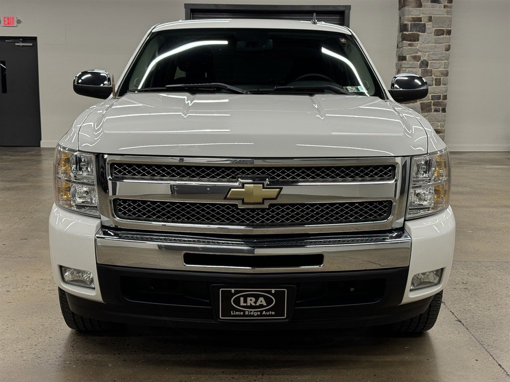Used 2011 Chevrolet Silverado 1500 LT w/ Texas Edition RWD image 2