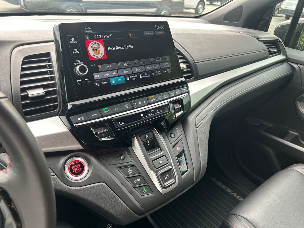 Used 2025 Honda Odyssey Sport-L image 16