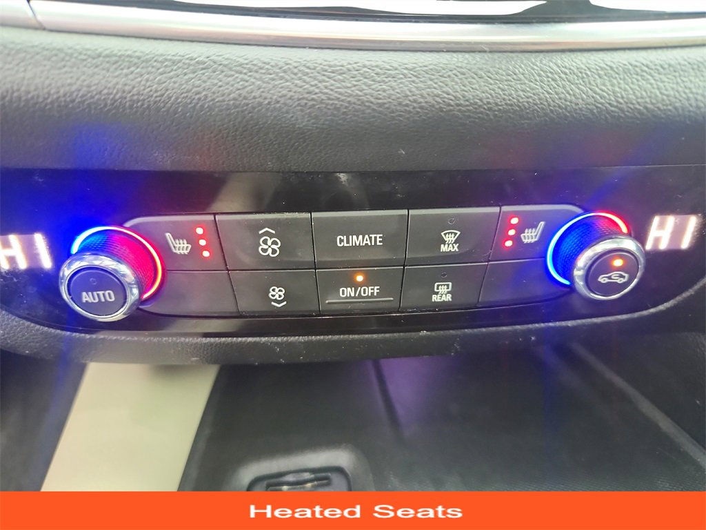 Used 2020 Buick Enclave Essence image 19