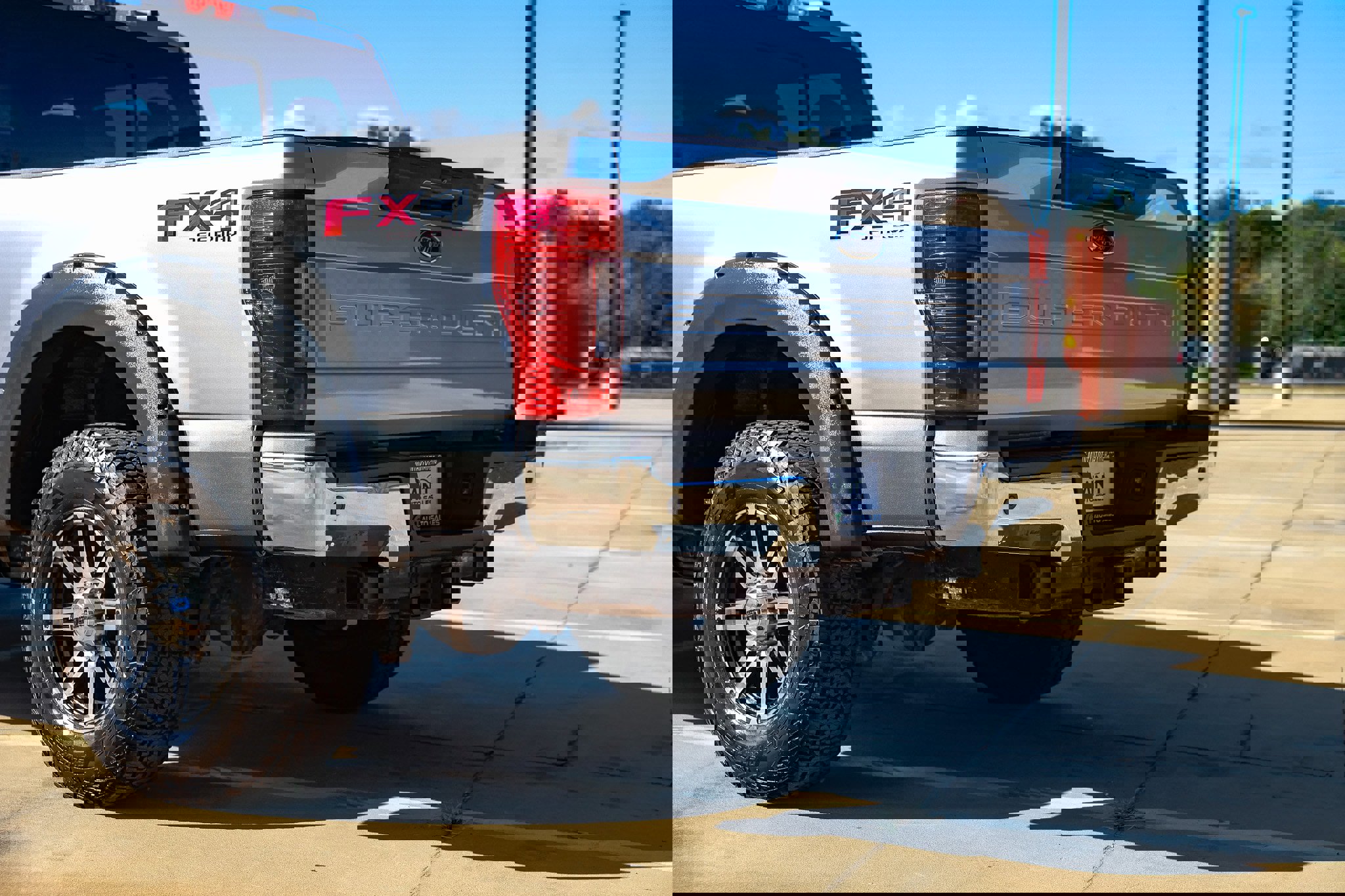 Used 2021 Ford F350 Lariat w/ Lariat Ultimate Package image 44