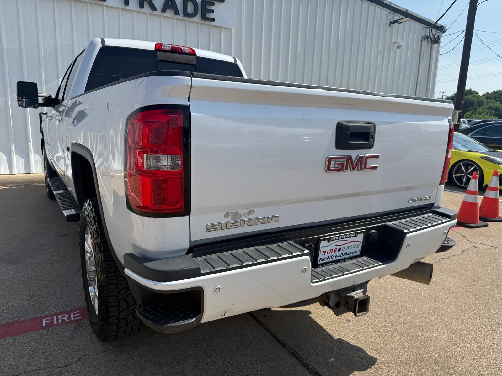 Used 2019 GMC Sierra 2500 Denali w/ Duramax Plus Package AWD/4WD image 5