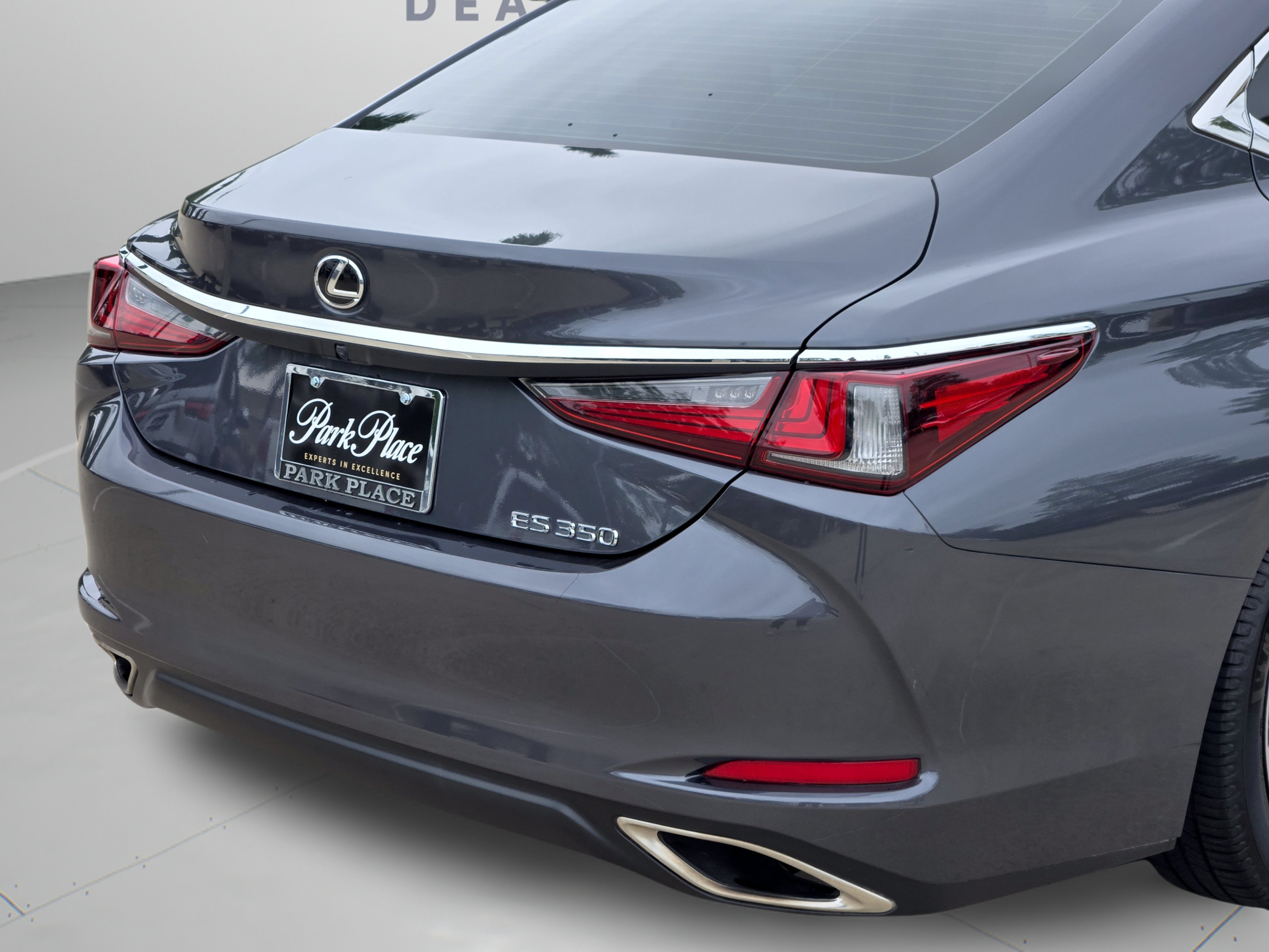 Used 2023 Lexus ES 350 w/ Accessory Package (Z2) FWD image 40