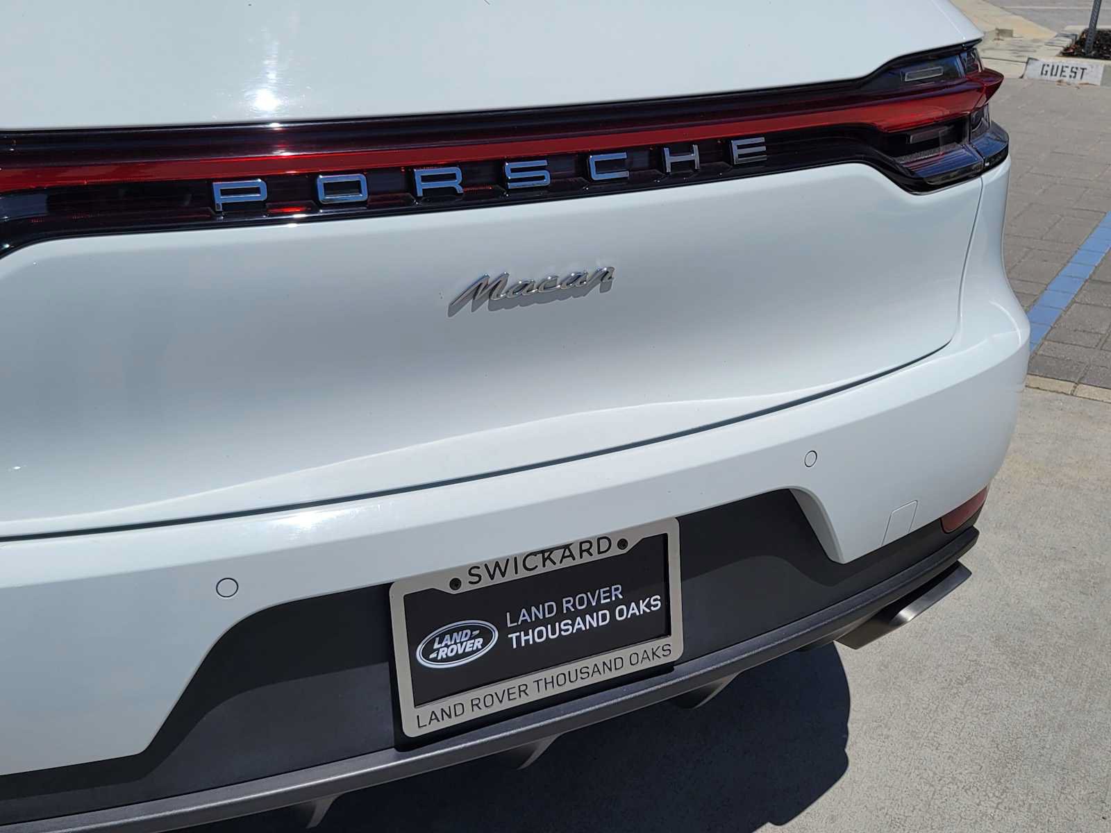 Used 2021 Porsche Macan AWD/4WD image 14