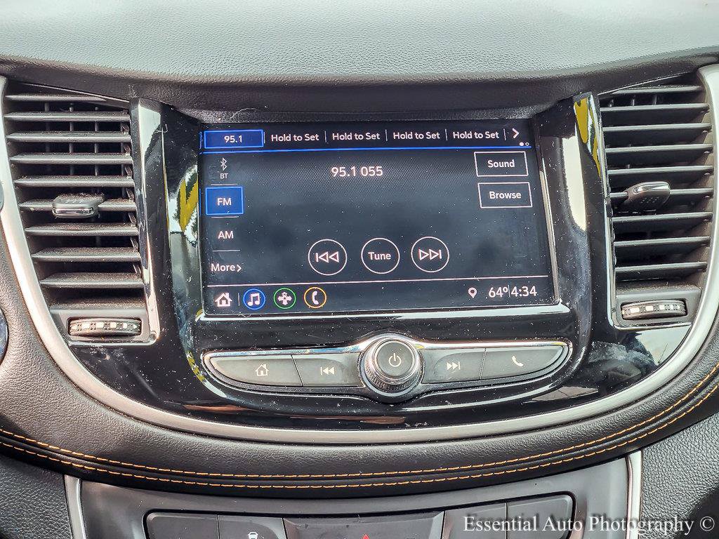 Used 2020 Chevrolet Trax LT w/ LT Convenience Package AWD/4WD image 18