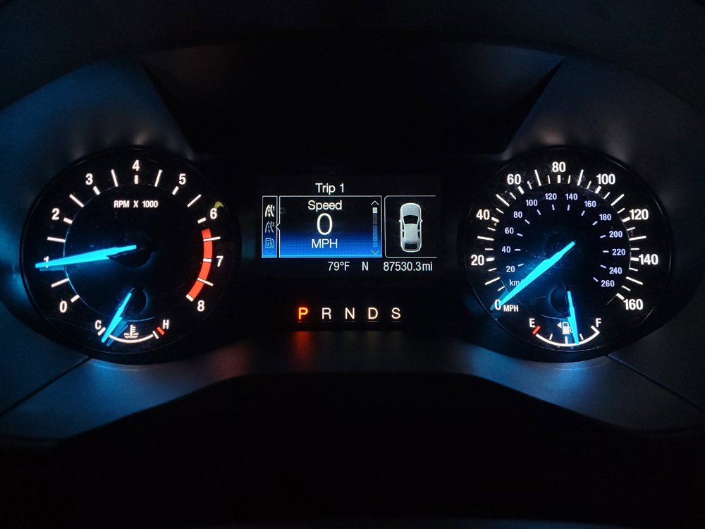 Used 2018 Ford Edge SE FWD image 23