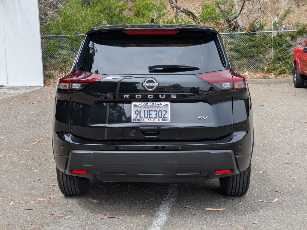 Used 2024 Nissan Rogue SV FWD image 6