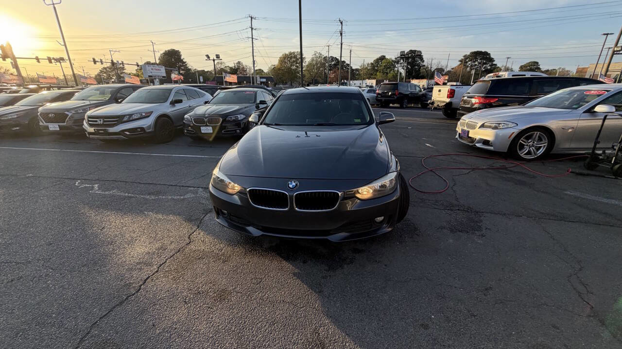 Used 2015 BMW 320i Sedan RWD image 4