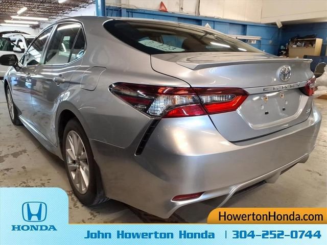 Used 2024 Toyota Camry SE FWD image 9