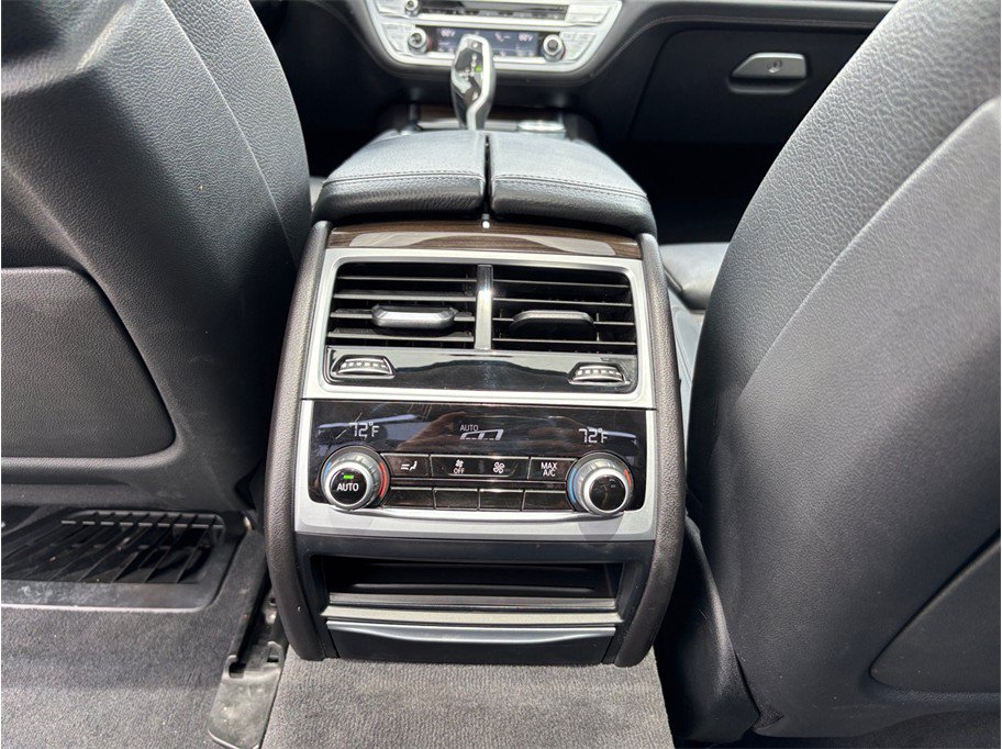 Used 2021 BMW 740i RWD image 44