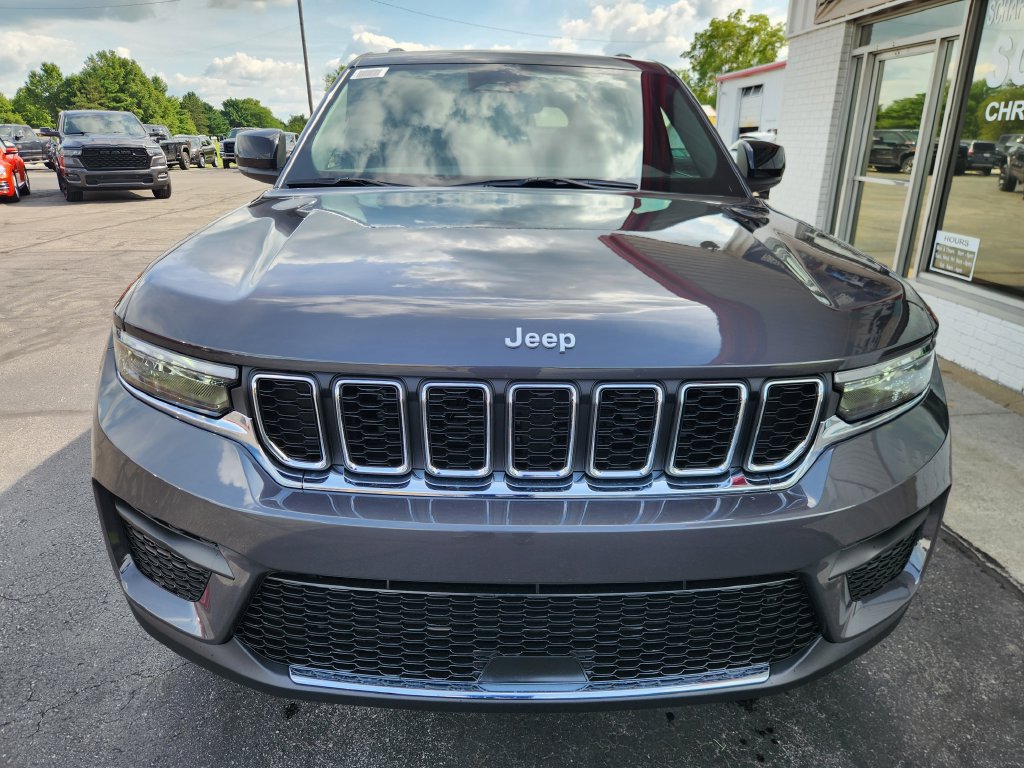 New 2026 Jeep Grand Cherokee Laredo X AWD/4WD image 9