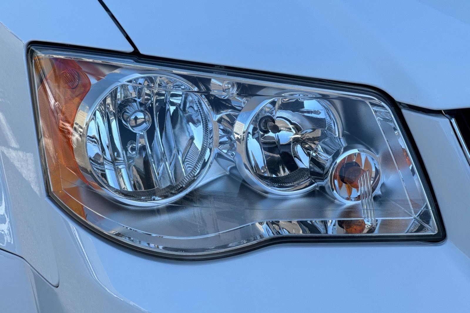 Used 2019 Dodge Grand Caravan SXT image 10