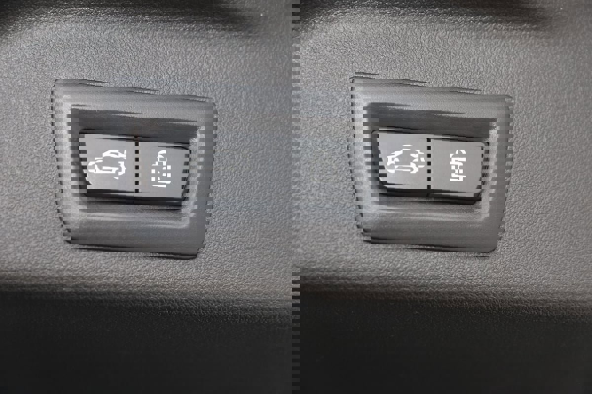 Used 2021 BMW X5 M50i image 79