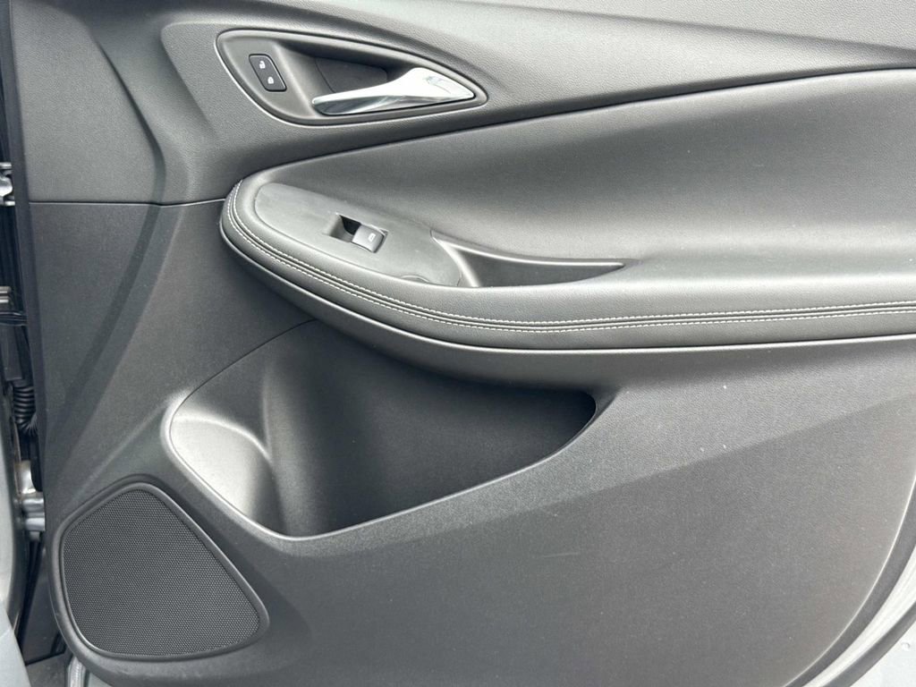 Used 2023 Buick Encore GX Select w/ Safety Package II AWD/4WD image 18