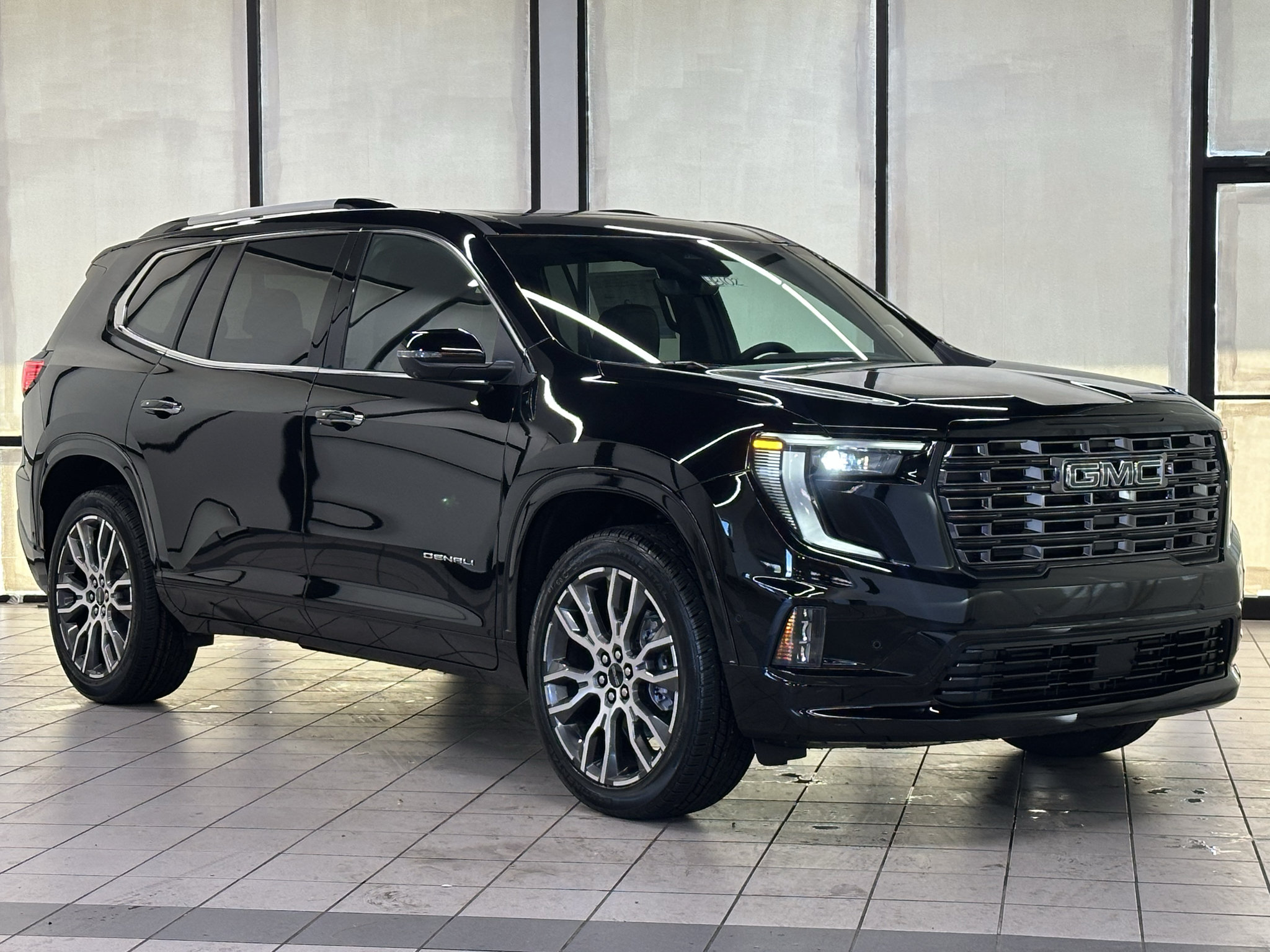New 2027 GMC Acadia Denali Ultimate w/ LPO, Floor Liner Package AWD/4WD image 1