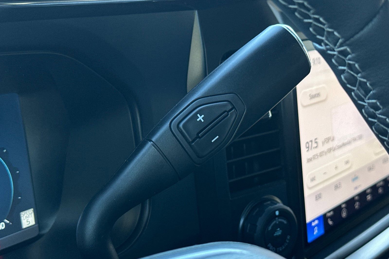 New 2026 Ford F250 Lariat w/ Black Appearance Package image 21