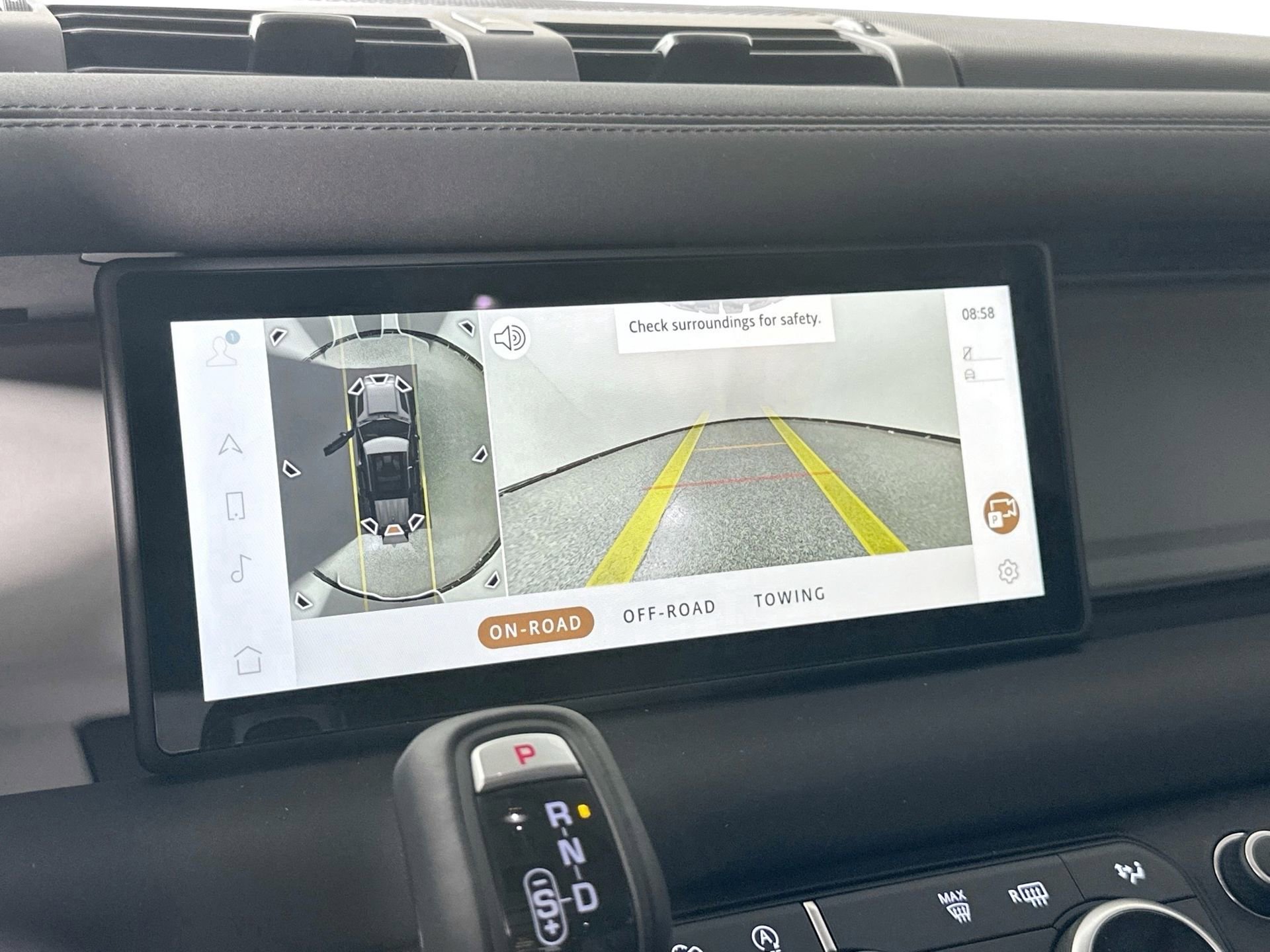 Used 2024 Land Rover Defender 110 S image 12