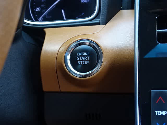Used 2019 Toyota Avalon Limited w/ Advanced Safety Package FWD image 30