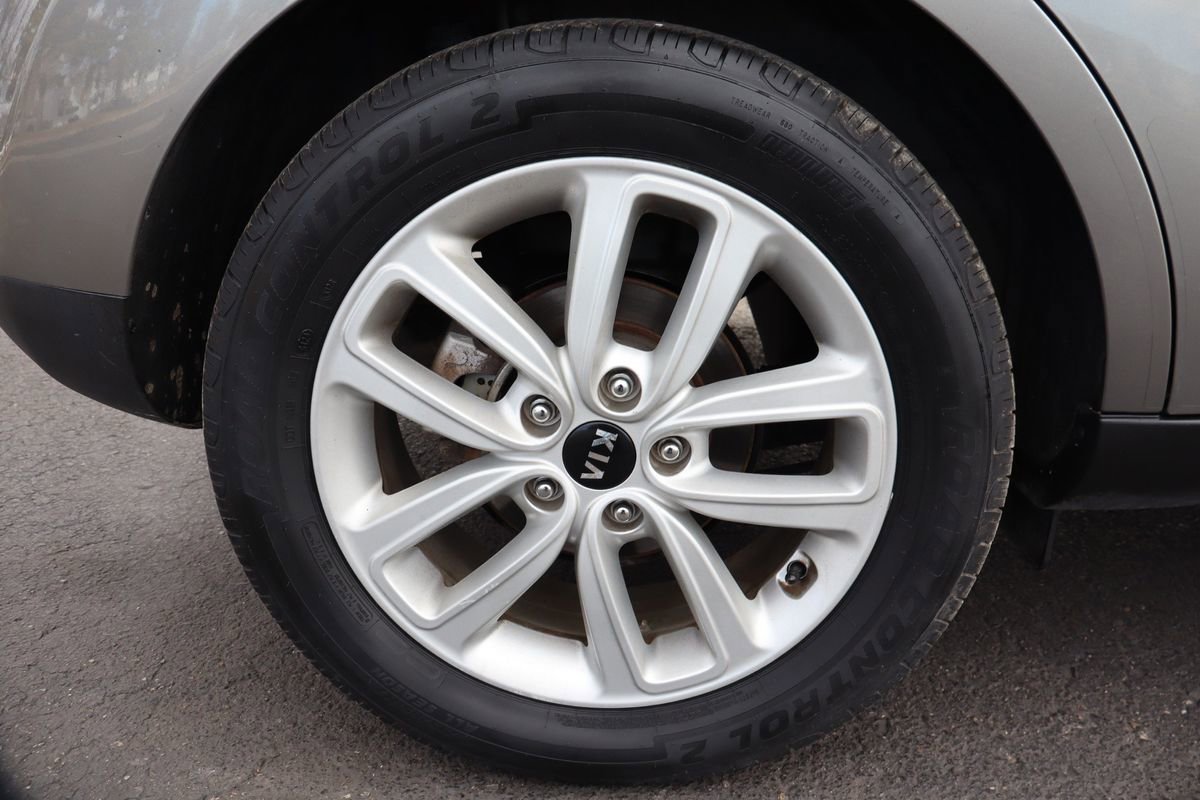 Used 2018 Kia Soul + FWD image 43