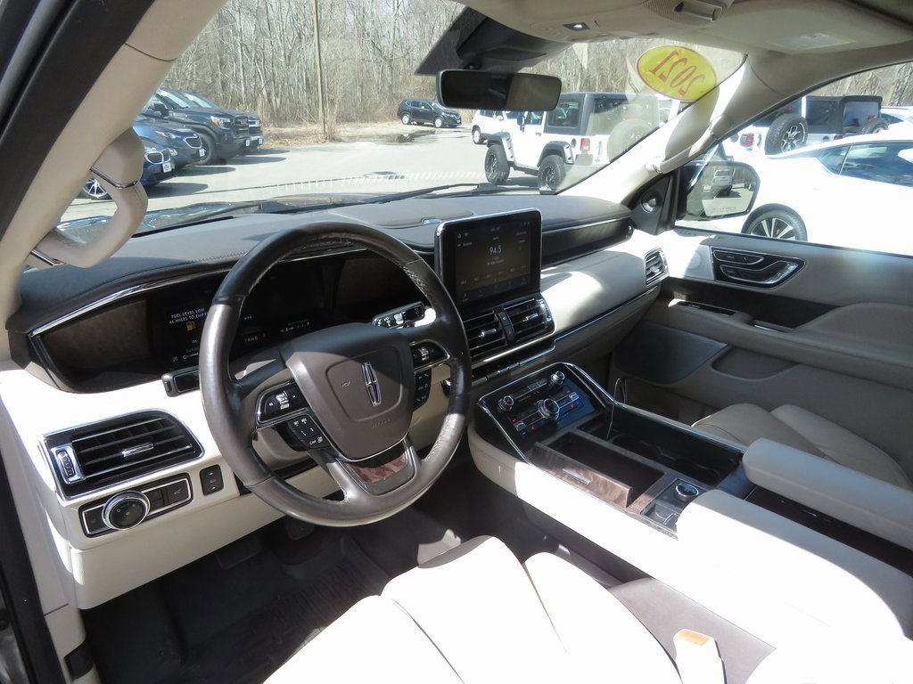 Used 2021 Lincoln Navigator Reserve w/ Luxury Package image 12