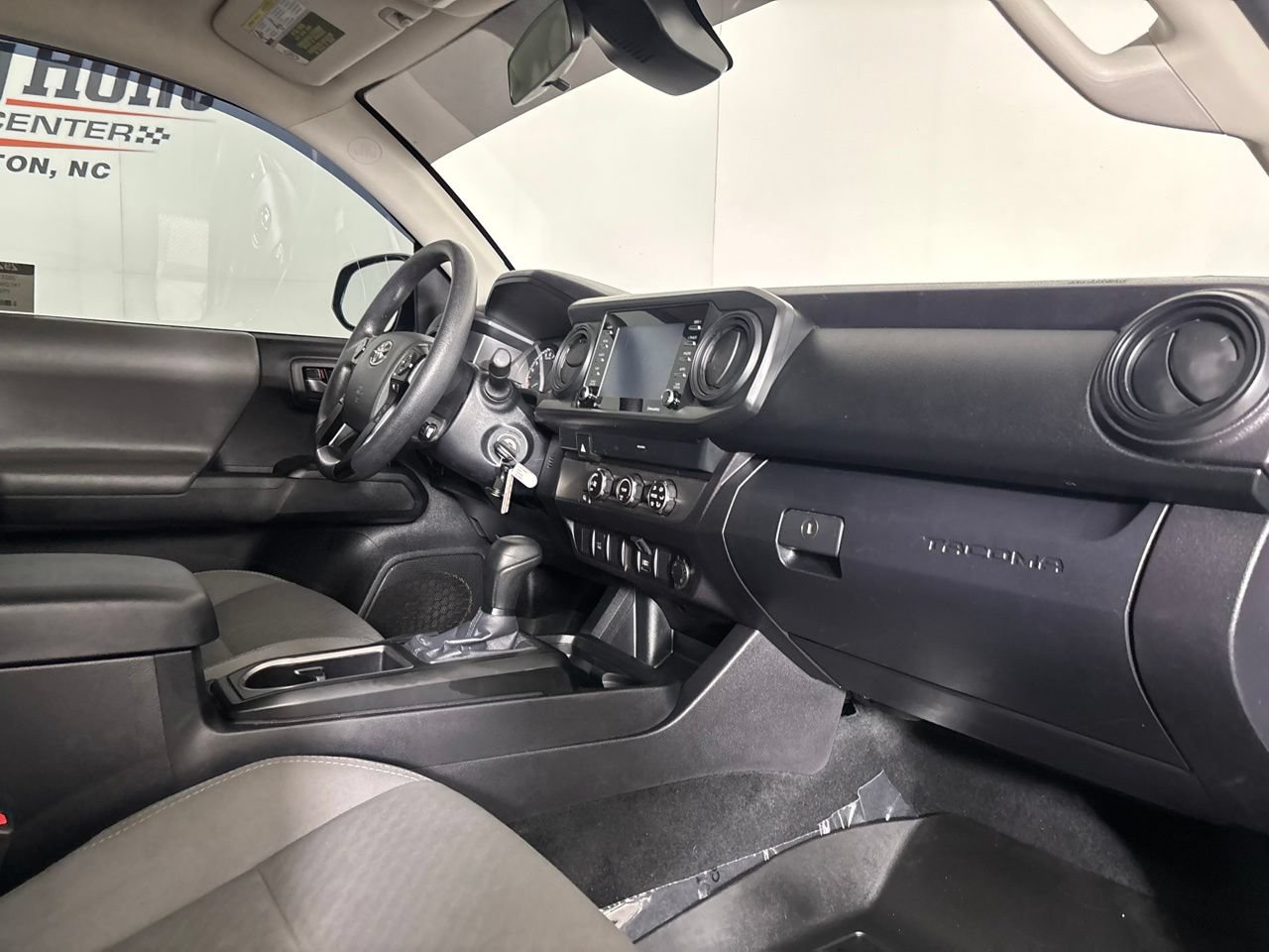 Used 2023 Toyota Tacoma SR w/ SR Convenience Package RWD image 28