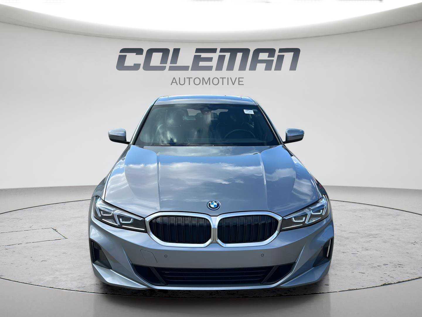 Used 2024 BMW 330e xDrive image 2