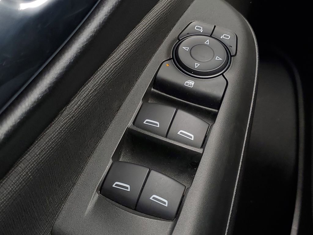 Used 2025 Buick Envista Preferred image 19