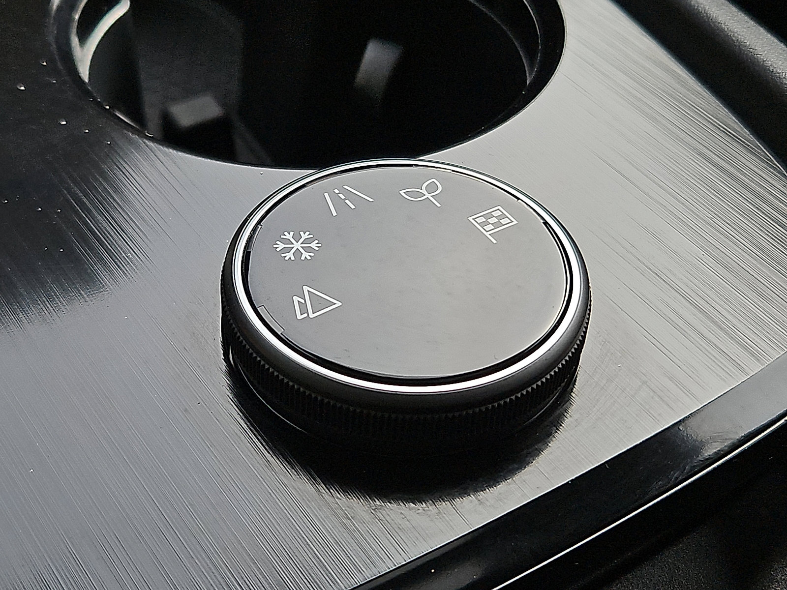 Certified 2023 Nissan Rogue SV w/ SV Premium B Package AWD/4WD image 24