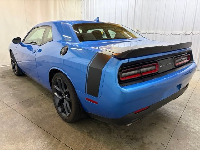 Used 2019 Dodge Challenger R/T RWD image 8