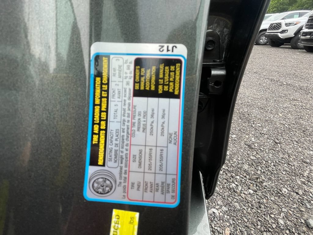 Used 2020 Hyundai Ioniq SE FWD image 31