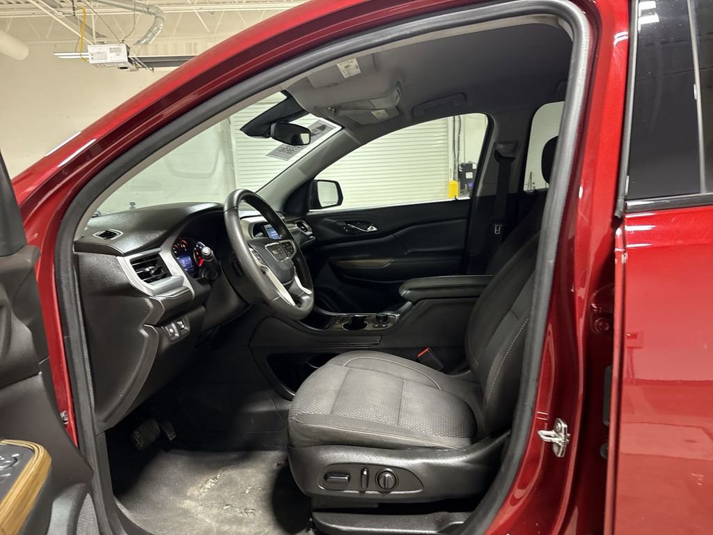 Used 2021 GMC Acadia SLE w/ Driver Convenience Package image 19