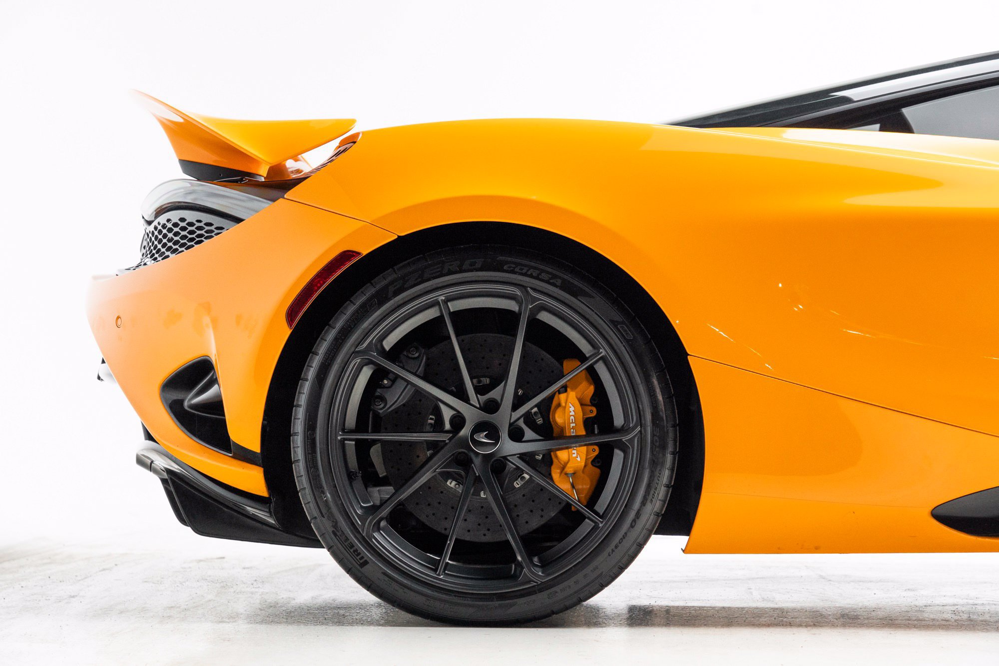 Used 2024 McLaren 750S RWD image 72