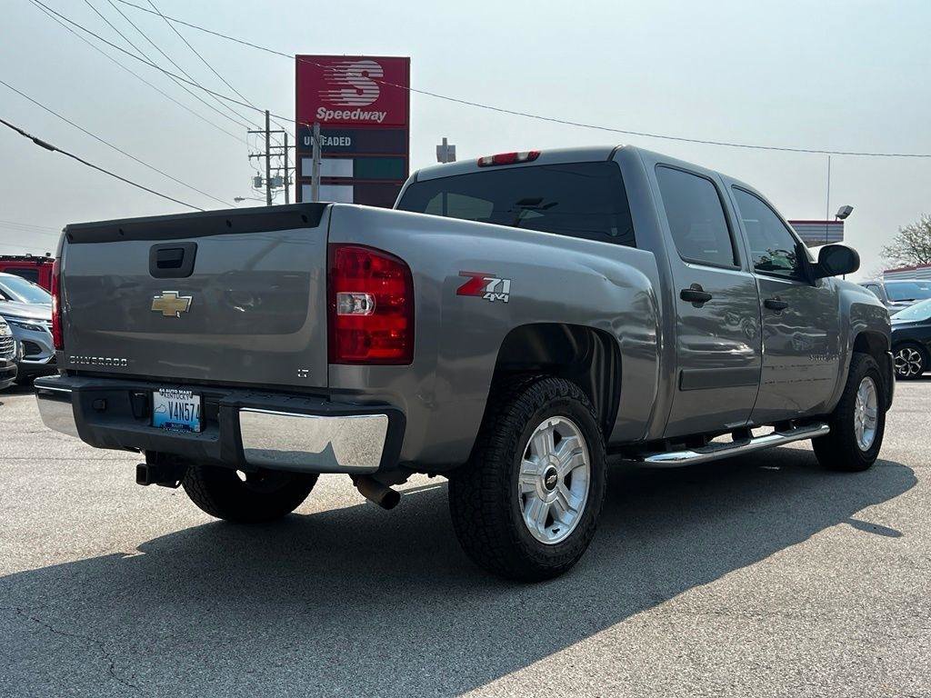 Used 2007 Chevrolet Silverado 1500 LT w/ Towing Package AWD/4WD image 3