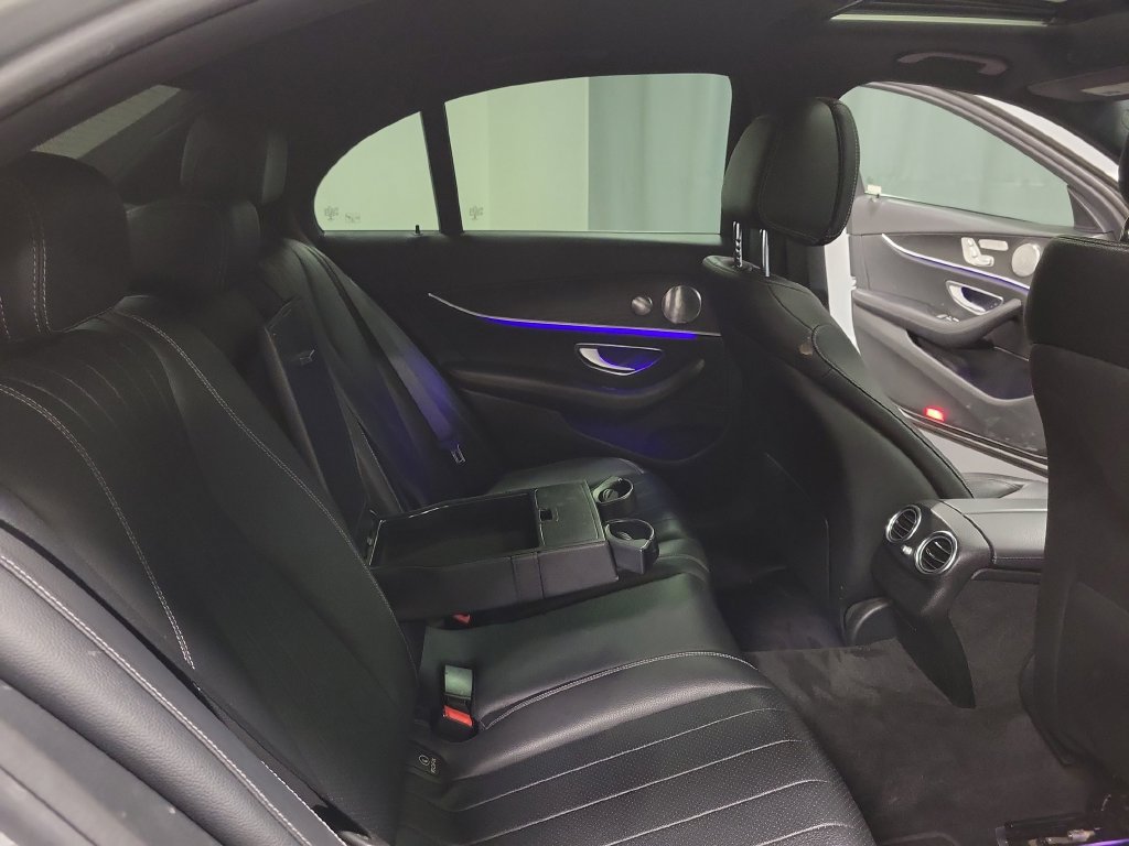 Used 2017 Mercedes-Benz E 300 image 33