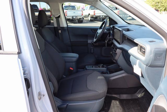 New 2025 Ford Maverick XL image 30