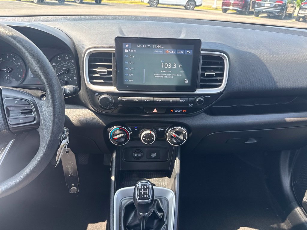 Used 2021 Hyundai Venue SE FWD image 22