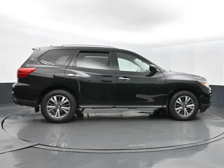 Used 2020 Nissan Pathfinder SL image 4