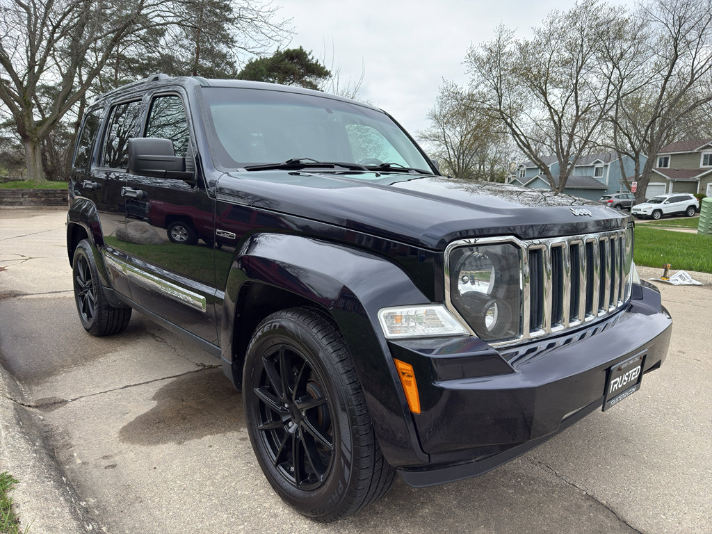 Used 2011 Jeep Liberty Limited Jet image 4