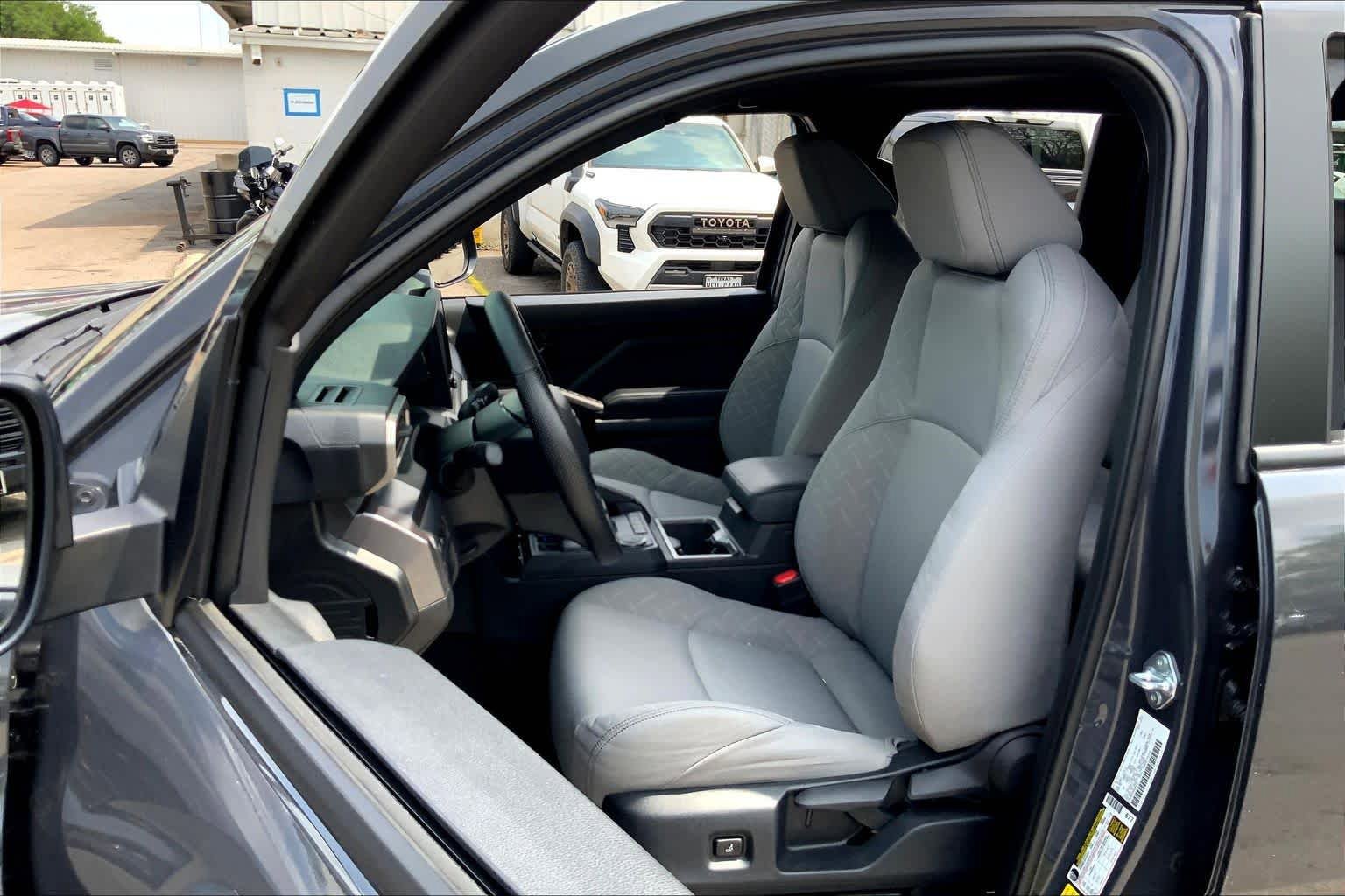 Used 2025 Toyota Tacoma SR5 RWD image 7
