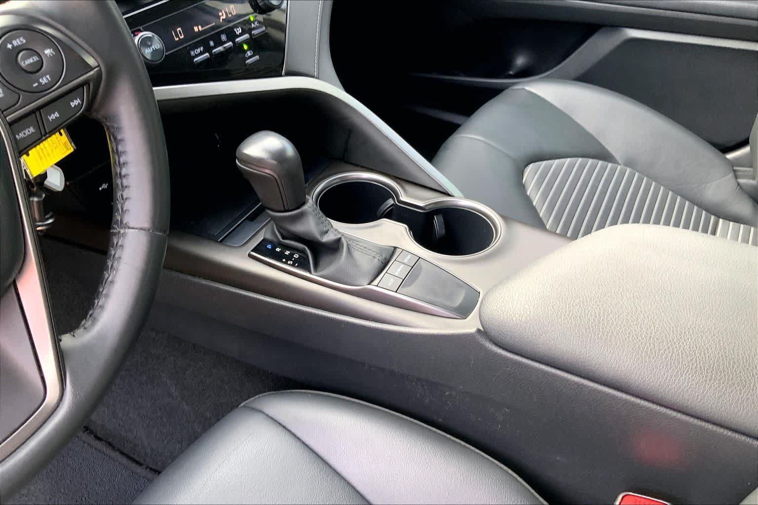 Used 2023 Toyota Camry SE FWD image 17