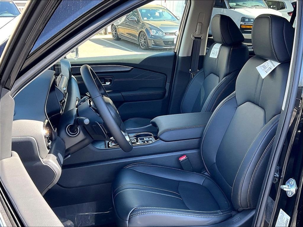 New 2026 Honda Pilot Touring image 11