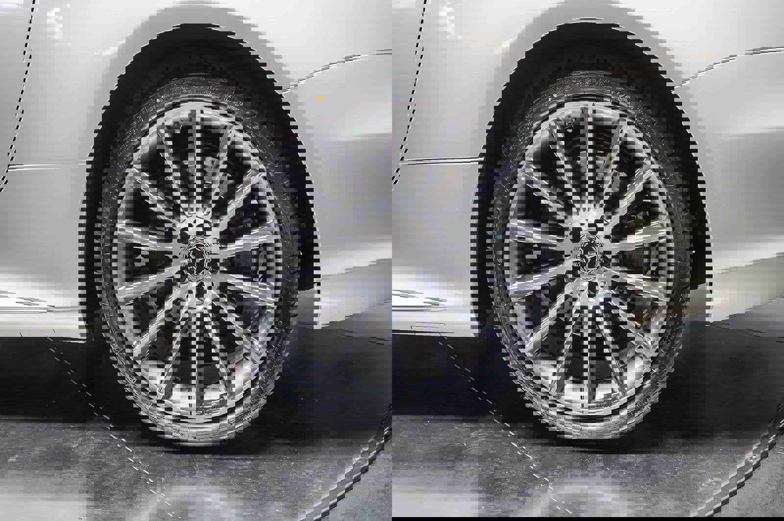 Used 2017 Mercedes-Benz SL 550 image 12