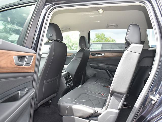 New 2026 Volkswagen Atlas SE image 8