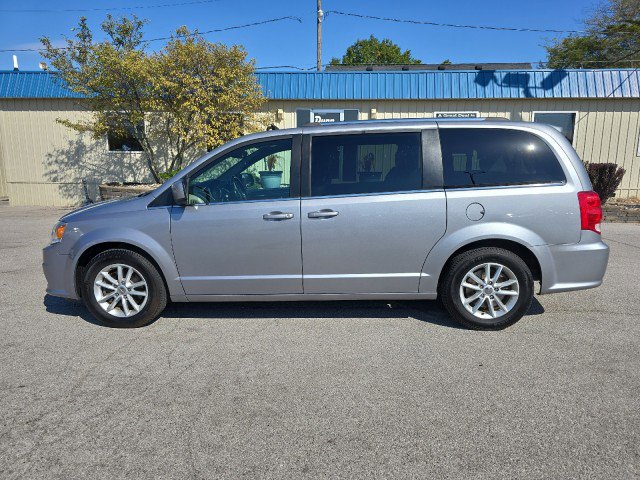 Used 2020 Dodge Grand Caravan SXT image 5